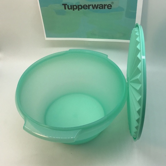 Tupperware Servalier Salad Bowl 4.3 Liter - Picture 8 of 12
